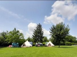 Bellevues Glamping and Camping，位于Mérignac的酒店