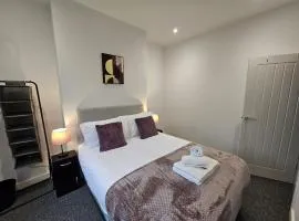 16 Newcastle street by Prestige Properties Serviced Accommodation