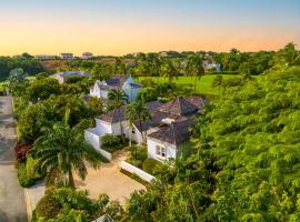 Coconut Grove 8 Luxury Villa by Island Villas，位于圣詹姆斯的酒店