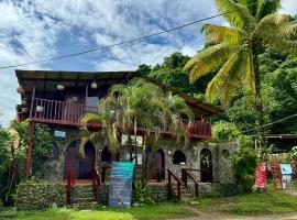 Posada Turística Rocas De Cabo Marzo，位于巴亚索拉诺的酒店