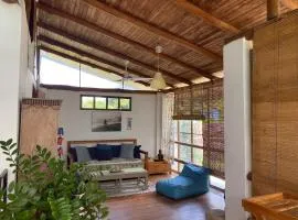 Tropical - Airy, open plan apartment in heart of Santa Teresa