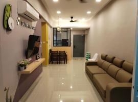 Double Nine Homestay - Sri Indah Condominium，位于山打根的带按摩浴缸的酒店