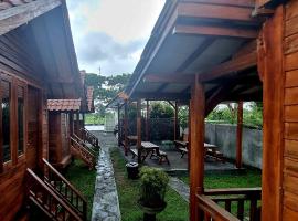 Mayeka Transit Hostel Bandara Internasional Lombok，位于普拉亚的民宿