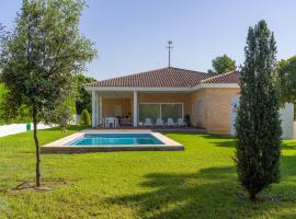 Villa con piscina, jardín y aire acondicionado en La Eliana-L'Eliana，位于瓦伦西亚的乡村别墅