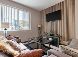 Private, Modern Luxury 2 Bd/ 2 Ba