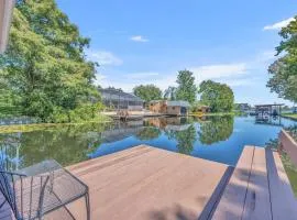 Best of Both Worlds Lakehouse