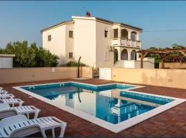 Holiday Home Stipe Vrsi-Mulo bei Nin - CDN02094-FYE