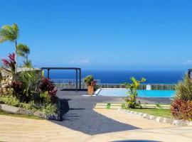 Oceanview @ Pyramid Point Villa，位于欧丘里欧的酒店