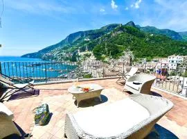 Rooftop flat in Amalfi