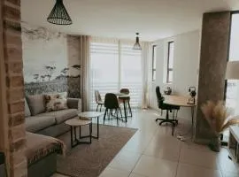 Luxury Apartment near Grove Mall & Hospital Airbnb VELDT Suite