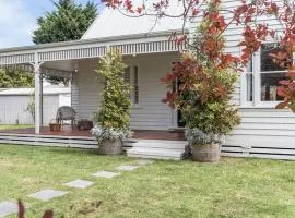 Hamptons On Selby- Barwon Heads. Family and couples beach escape