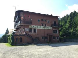 Albergo Ristorante Pineta，位于科廖的酒店