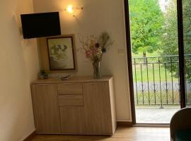 Appartement T2 Jardins de Ramel，位于巴涅尔-德吕雄的酒店