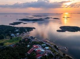 Säröhus Hotel, Conference & Spa，位于Särö的带停车场的酒店