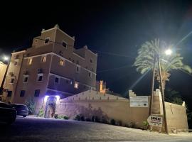 Hotel Riad Les Roches Todra，位于廷吉尔的酒店