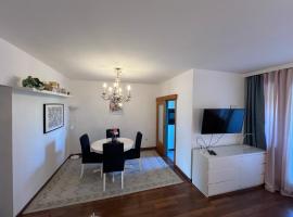 Stylish Youthful Condo in the Heart of Mödling, Fiatalos Boldog Otthon Mödling Szivében