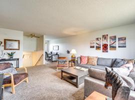 Laramie Vacation Rental 3 Mi to Downtown!，位于拉勒米的酒店