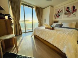 The Serene Bali at Azure North，位于圣费尔南多的海滩酒店