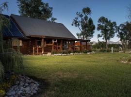 4 Peaks Teton Views Log Cabin - Close to Stellar，位于阿尔塔的酒店