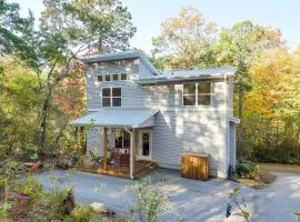 Luxury Mountain Home - by Ridgecrest and Asheville!