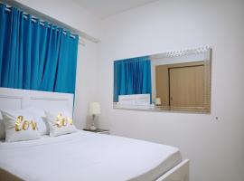 Elegant and confortable close to Boca Chica Beach，位于博卡奇卡的带泳池的酒店