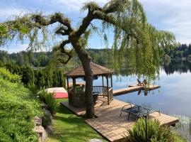 Cottage Lake Bed and Breakfast，位于伍丁维尔的酒店