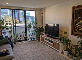 Shared Bright and Cozy Room in Parramatta CBD - close to everything，位于悉尼的民宿