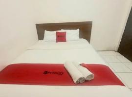 RedDoorz near Universitas PGRI Kanjuruhan，位于Gadang的酒店