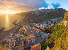 Neves GuestLoft by Madeira Holiday Rentals，位于里韦拉布拉瓦的酒店