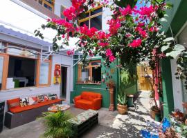 Nomads Hostel Multicultural & Coworking，位于萨尔瓦多Bahia Iate Club附近的酒店