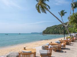 Bandara Phuket Beach Resort，位于攀瓦海滩的Spa酒店