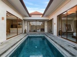 The R Villa Talang, brandnew, near beach, Sunset，位于海神庙的酒店