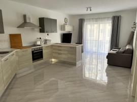 Amazing 2 bed apartment Gozo，位于艾因西莱姆的酒店