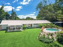 Hidden Byron - designer hinterland oasis with pool, fireplace and firepit