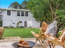 Mullum River House - waterfront heritage home