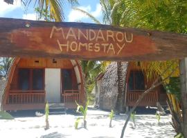 MANDAROU HOMESTAY RAJA AMPAT，位于Fam的酒店