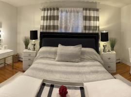Welcoming Private Suite with French Touches，位于Union的酒店