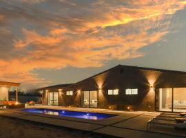 Luxury Retreat，位于约书亚树的酒店