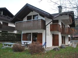 La Pineta - Appartamenti In Villetta，位于平佐洛的酒店