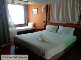 Alpine LXPD Full Seaview Water Chalet，位于波德申的酒店