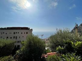 Les Jardins de Monaco vue mer et piscine，位于Saint-Antoine的公寓