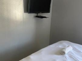 Stay Inn Lodge Boksburg，位于博克斯堡的青旅