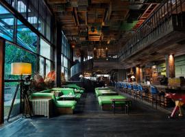 The Orient Jakarta, a Royal Hideaway Hotel，位于雅加达的带按摩浴缸的酒店