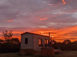 Gers Tiny House，位于米朗德的农家乐