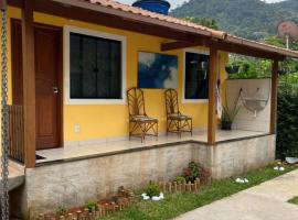 Chalé amarelo em lumiar Nova Friburgo,5 Km do centro de Lumiar，位于新弗里堡的酒店