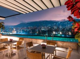 Hotel York Luxury Suites Medellin by Preferred，位于麦德林的住宿