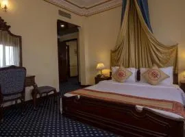 Hotel Dynasty