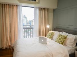 Queen Suite with City View at Acqua Private Residences，位于马尼拉的公寓式酒店