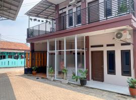 RedDoorz near FKIP UNTIRTA Serang，位于Banjar的酒店