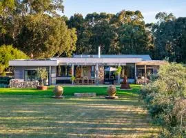 Ginahgulla Olive Estate I Private Properties